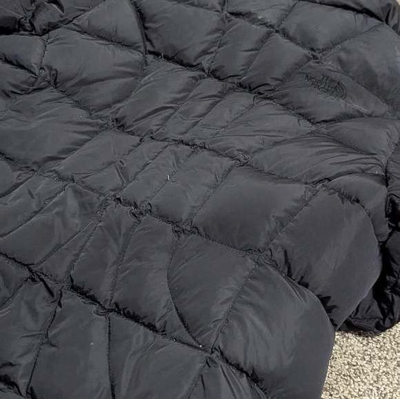 The north face women's xs black Broadway down puffer coat hourglass shape - Picture 9 of 11